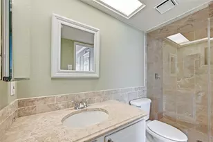 7807 Meadow Park Dr, Dallas, TX 75230 - Photo 17