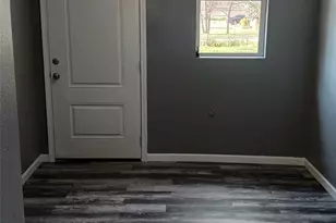 829 E Baltimore Ave, Fort Worth, TX 76104 - Photo 11