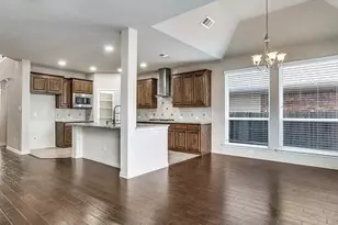 911 Melshire Dr, Garland, TX 75040 - Photo 5