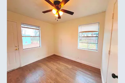 1000 S Andrea Drive, Mabank, TX 75147 - Photo 5