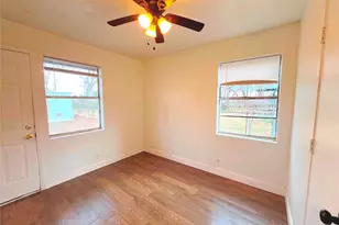 1000 S Andrea Dr, Mabank, TX 75147 - Photo 5