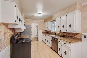 3712 Scranton Dr, Fort Worth, TX 76118 - Photo 7