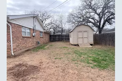 600 Travis Drive, Mineral Wells, TX 76067 - Photo 11