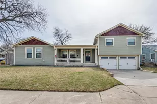 1113 Carlock St, Fort Worth, TX 76110 - Photo 1