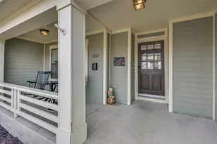 1113 Carlock St, Fort Worth, TX 76110 - Photo 3