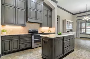 4620 Stoney Creek Ct, Granbury, TX 76049 - Photo 11