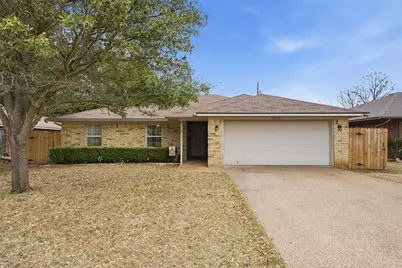 6605 Emerald Drive, Waco, TX 76708 - Photo 1