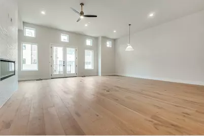 250 E Dallas Road #121, Grapevine, TX 76051 - Photo 11