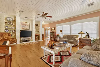 407 N Avenue Z, Clifton, TX 76634 - Photo 29