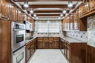 2801 W Aspen Ct, Plano, TX 75075 - Photo 9