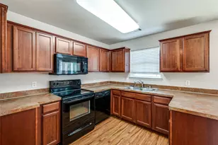598 Harbour Town Dr, Hickory Creek, TX 75065 - Photo 5