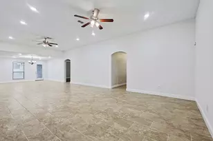 901 High Woods Trail, Fort Worth, TX 76112 - Photo 5