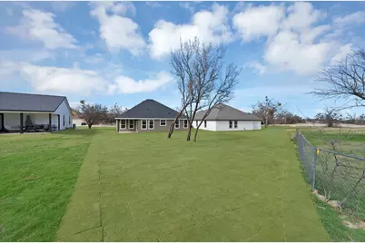 617 Lanai Circle, Runaway Bay, TX 76426 - Photo 33