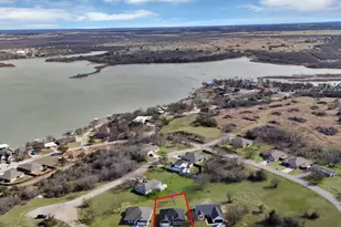 617 Lanai Cir, Runaway Bay, TX 76426 - Photo 7