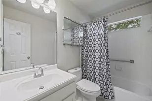 2402 Crockett Ct, Grapevine, TX 76051 - Photo 23