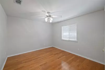 2402 Crockett Court, Grapevine, TX 76051 - Photo 21