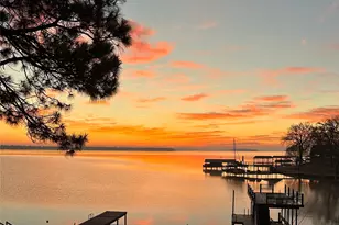 353 Winding Shore Dr, Tool, TX 75143 - Photo 1