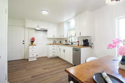 809 Stuckert Drive, Fort Worth, TX 76028 - Photo 3