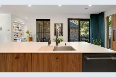 4729 Trail Bend Circle, Fort Worth, TX 76109 - Photo 9