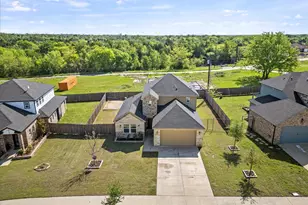 140 Egret Cir, Point, TX 75472 - Photo 1