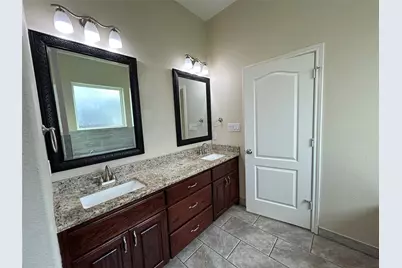 204 Pearl Lane, Lake Dallas, TX 75065 - Photo 13