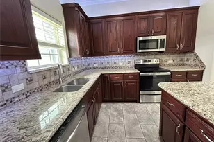 204 Pearl Ln, Lake Dallas, TX 75065 - Photo 1