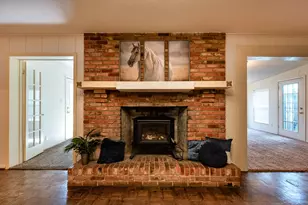 5731 Mona Ln, Dallas, TX 75236 - Photo 9