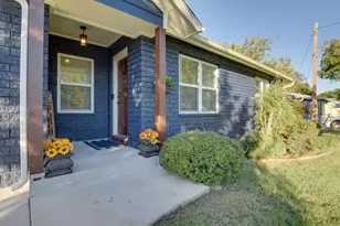 520 W Bluff, Granbury, TX 76048 - Photo 31