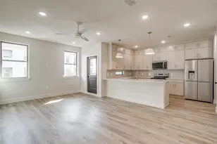 408 Foch St, Fort Worth, TX 76107 - Photo 9