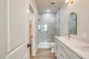 408 Foch St, Fort Worth, TX 76107 - Photo 15