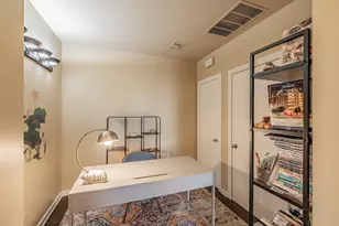 2323 N Houston St, Dallas, TX 75219 - Photo 17