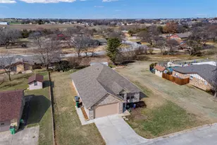 1021 N Maple St, Muenster, TX 76252 - Photo 21