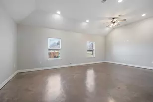 1021 N Maple St, Muenster, TX 76252 - Photo 5