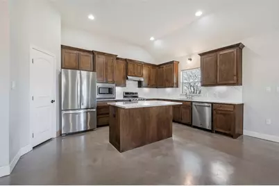 1021 N Maple Street, Muenster, TX 76252 - Photo 1