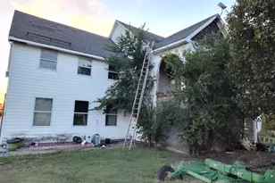 5077 E Line Rd, Whitewright, TX 75491 - Photo 9