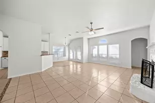 2217 Trickling Creek Dr, Garland, TX 75041 - Photo 3