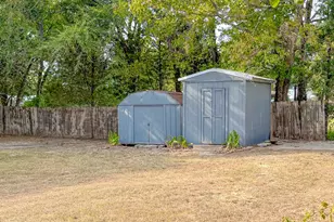 241 Peach Tree Rd, Mabank, TX 75156 - Photo 27