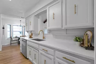 2414 Postbridge Rd, Grand Prairie, TX 75050 - Photo 11