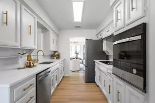 2414 Postbridge Rd, Grand Prairie, TX 75050 - Photo 9