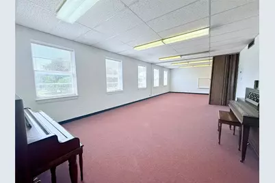 213 N Burnett Avenue, Denison, TX 75020 - Photo 19
