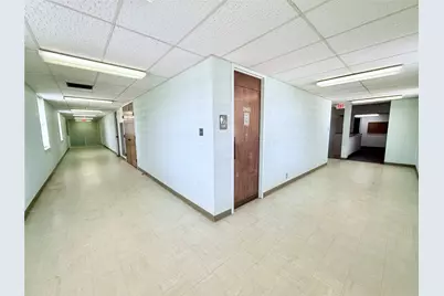 213 N Burnett Avenue, Denison, TX 75020 - Photo 11