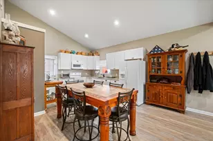 6819 Evergreen Ct, Weatherford, TX 76087 - Photo 15