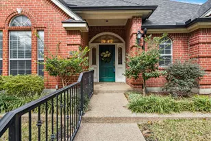 2848 Oakbriar Trail, Fort Worth, TX 76109 - Photo 3