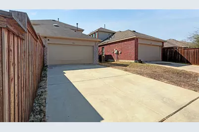 2301 Pyrite Drive, Little Elm, TX 76227 - Photo 33