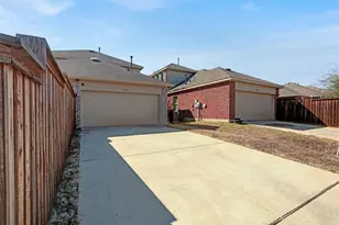 2301 Pyrite Dr, Little Elm, TX 76227 - Photo 33
