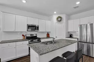 2301 Pyrite Dr, Little Elm, TX 76227 - Photo 5