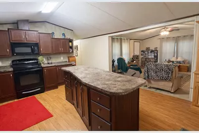 400 Avenue D, Point, TX 75472 - Photo 5