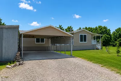 400 Avenue D, Point, TX 75472 - Photo 13