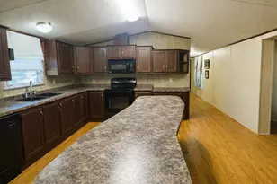 400 Avenue D, Point, TX 75472 - Photo 5