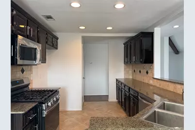 1734 Sterling Lane, Lewisville, TX 75067 - Photo 7